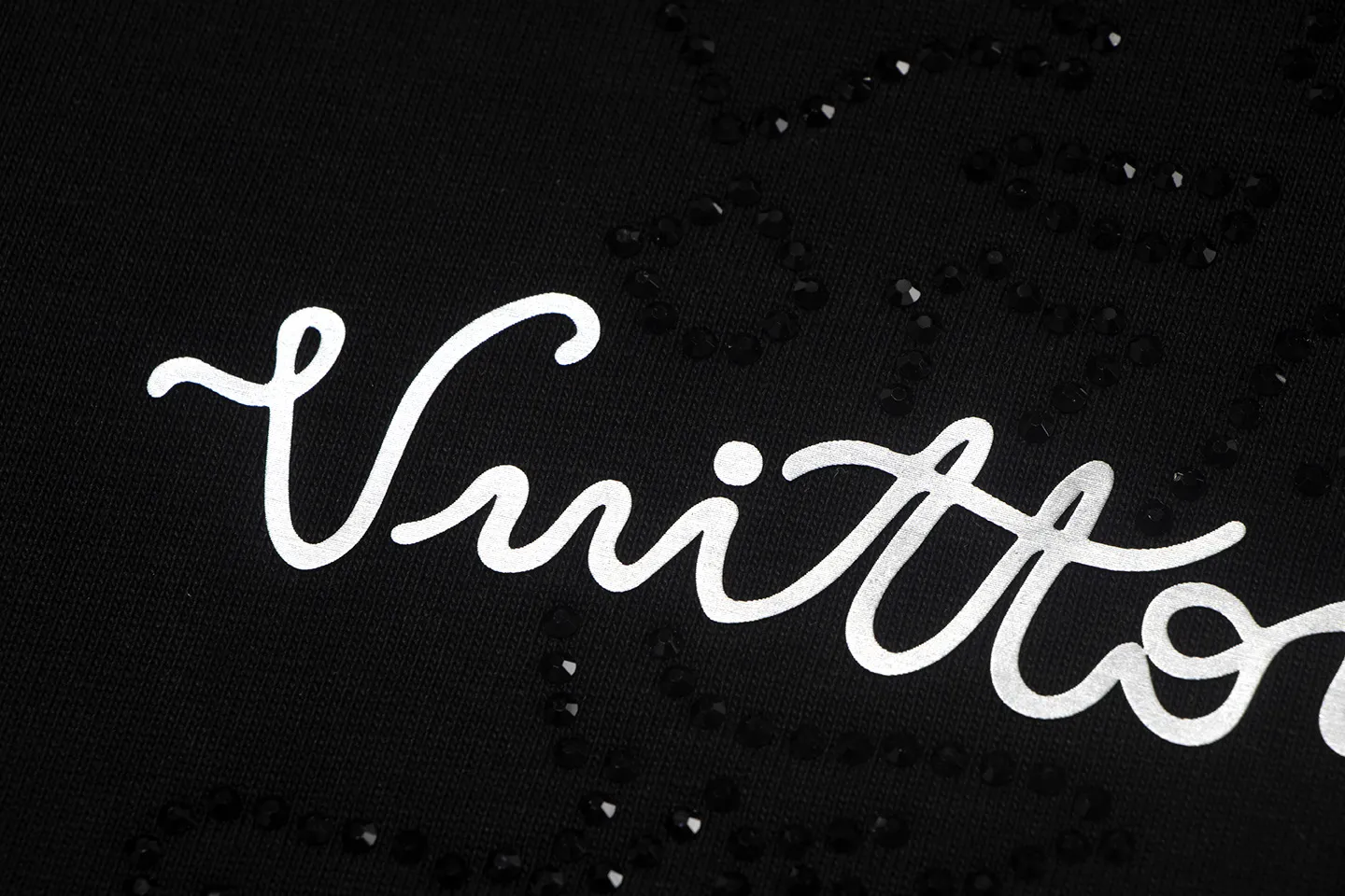 🅿️170 louis vuitto*2026 latest hot diamond💍offset printed short-sleeved T-shirt Material: Made of high version 300g double yarn combed cotton Size: S M L XL Color: black and white Style number: W2803